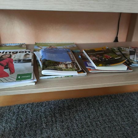 Zentrale & Ruhige Ferienwohnung Mossingen Ruang foto