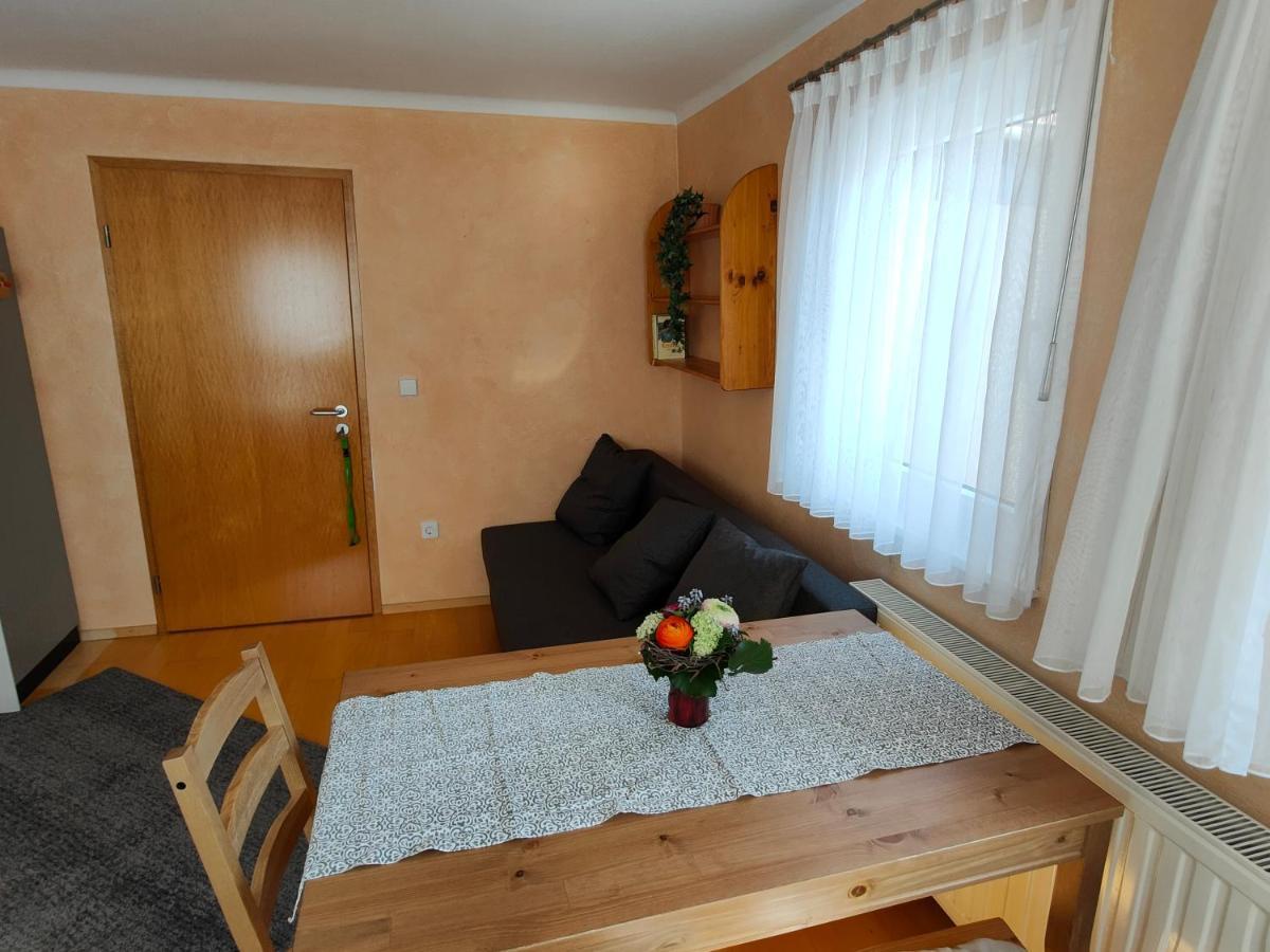 Zentrale & Ruhige Ferienwohnung Mossingen Bagian luar foto